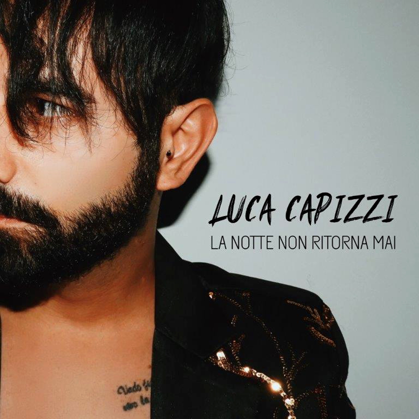 Read more about the article L’amore su WhatsApp nel nuovo singolo di Luca Capizzi “La notte non ritorna mai”