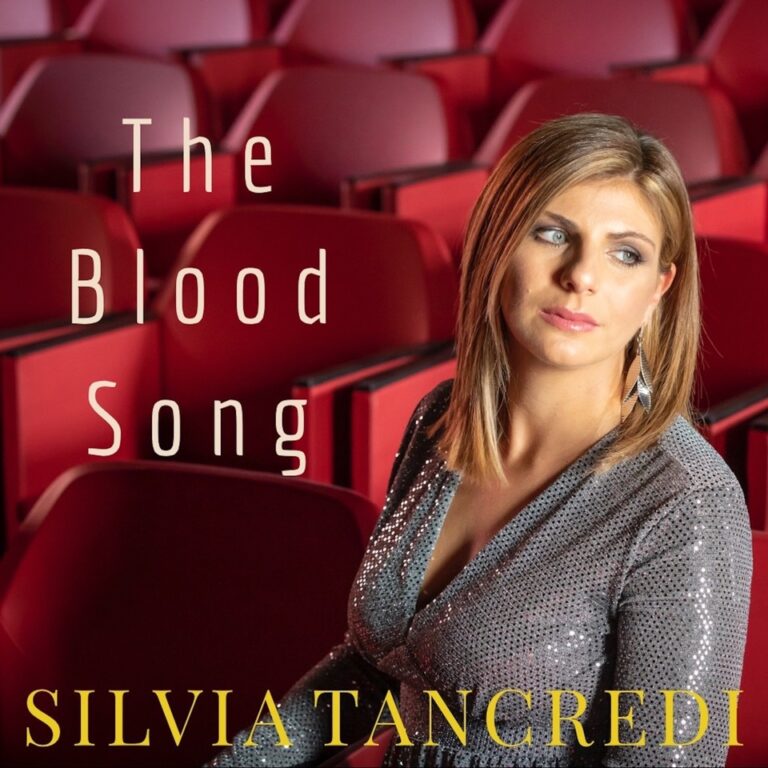 SILVIA TANCREDI CELEBRA LE FESTE CON LA COVER THE BLOOD SONG